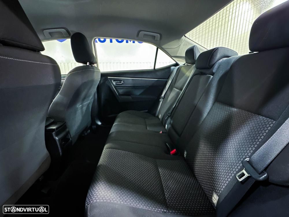 Toyota Corolla 1.4 D-4D Exclusive+Navi - 10