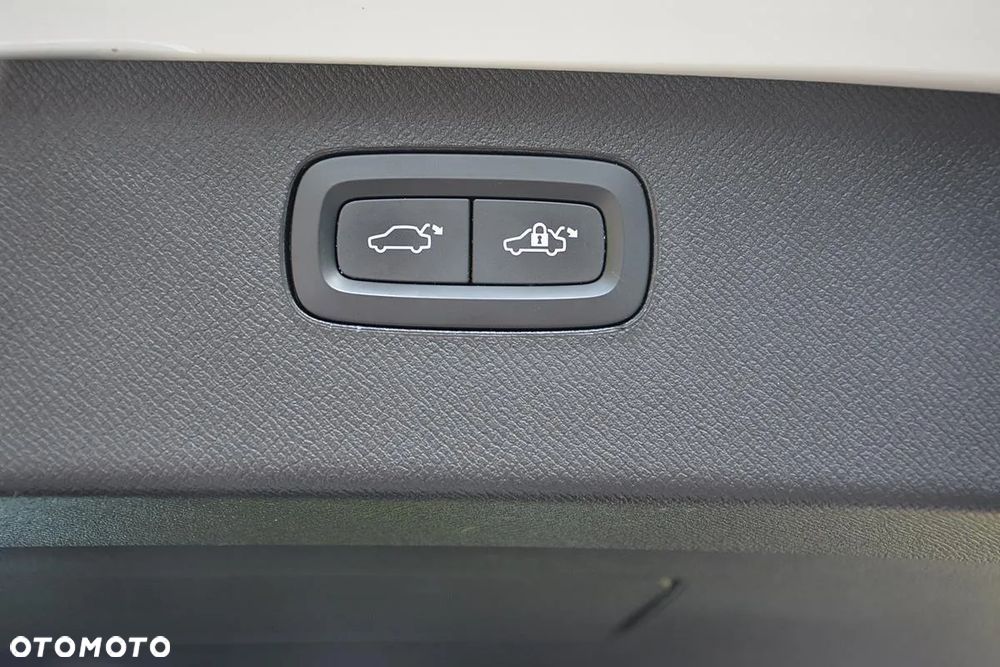 Volvo XC 90 B5 D AWD Geartronic RDesign - 29