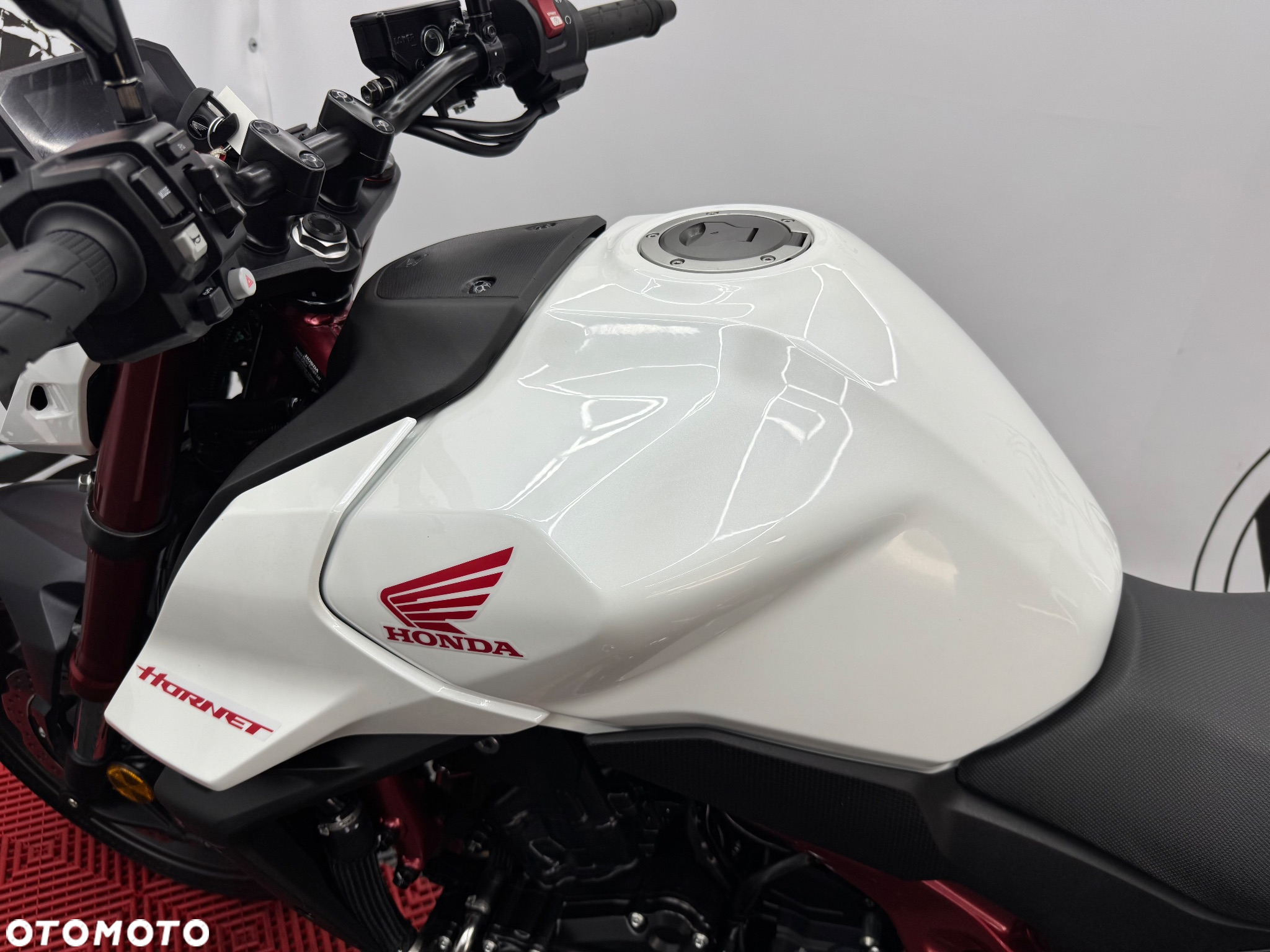 Honda CB - 18