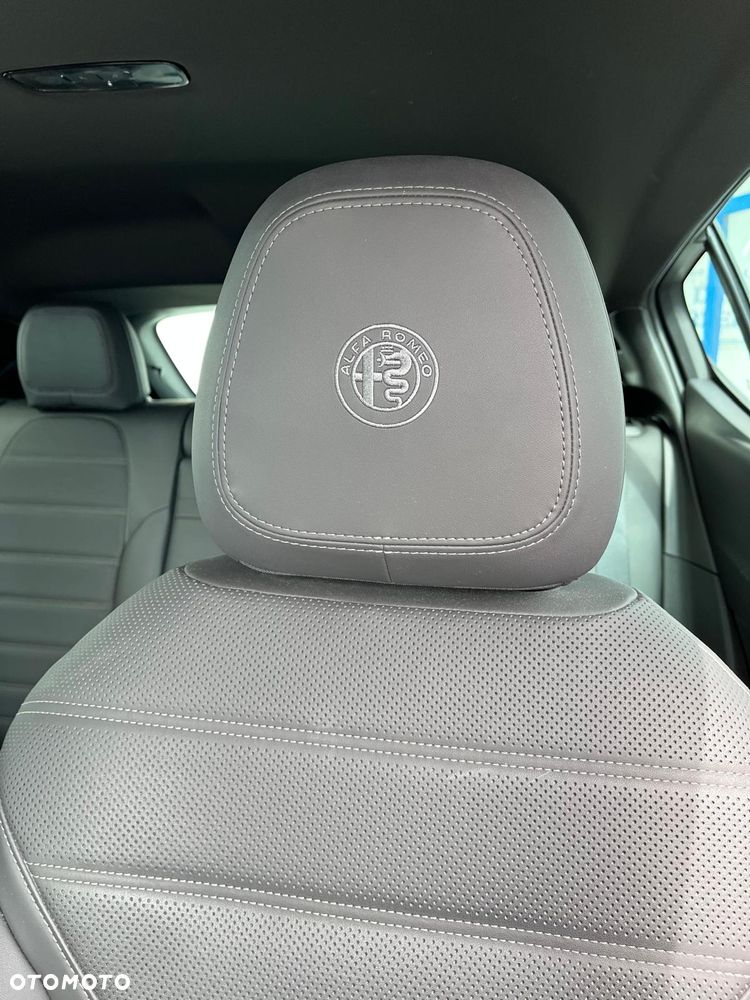 Alfa Romeo Tonale 1.3 PHEV Q4 Veloce - 13