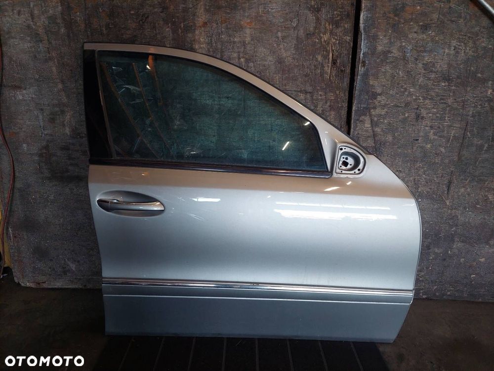 DRZWI KOMPLETNE PRAWY PRZÓD MERCEDES-BENZ W211 E KLASA - 1