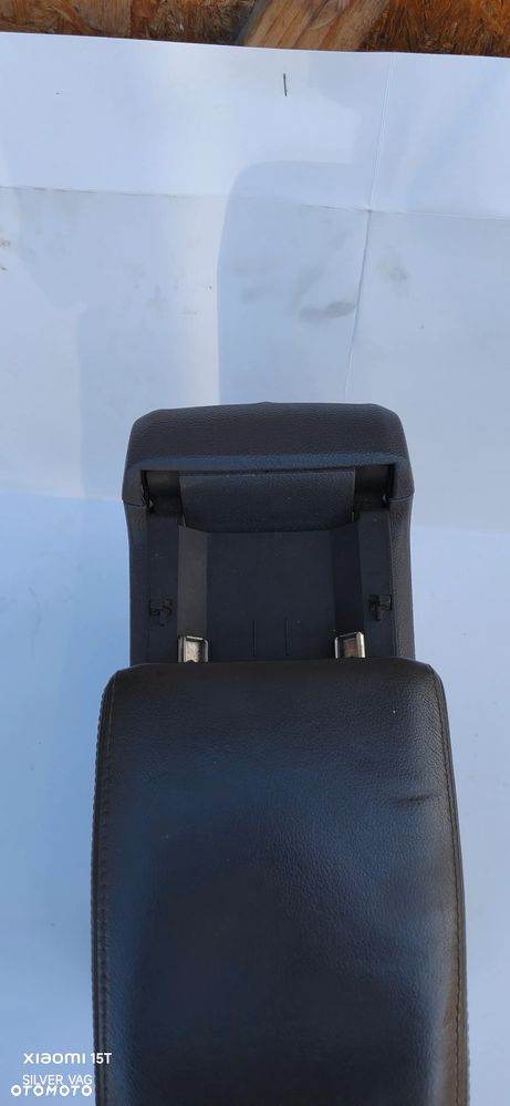 Podłokietnik skórzany VW Golf 5 skóra tunel nawiewu - 8