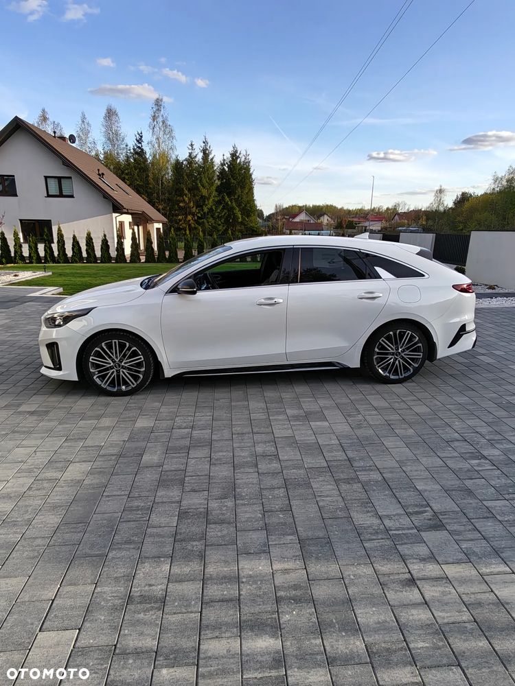 Kia ProCeed - 2