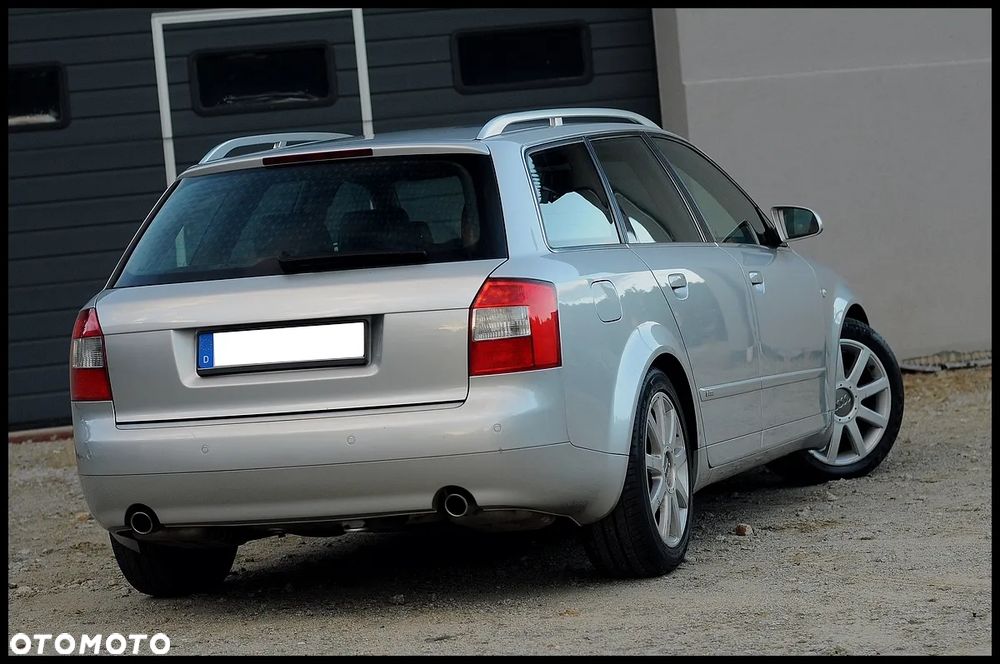 Audi A4 Avant 2.4 - 22