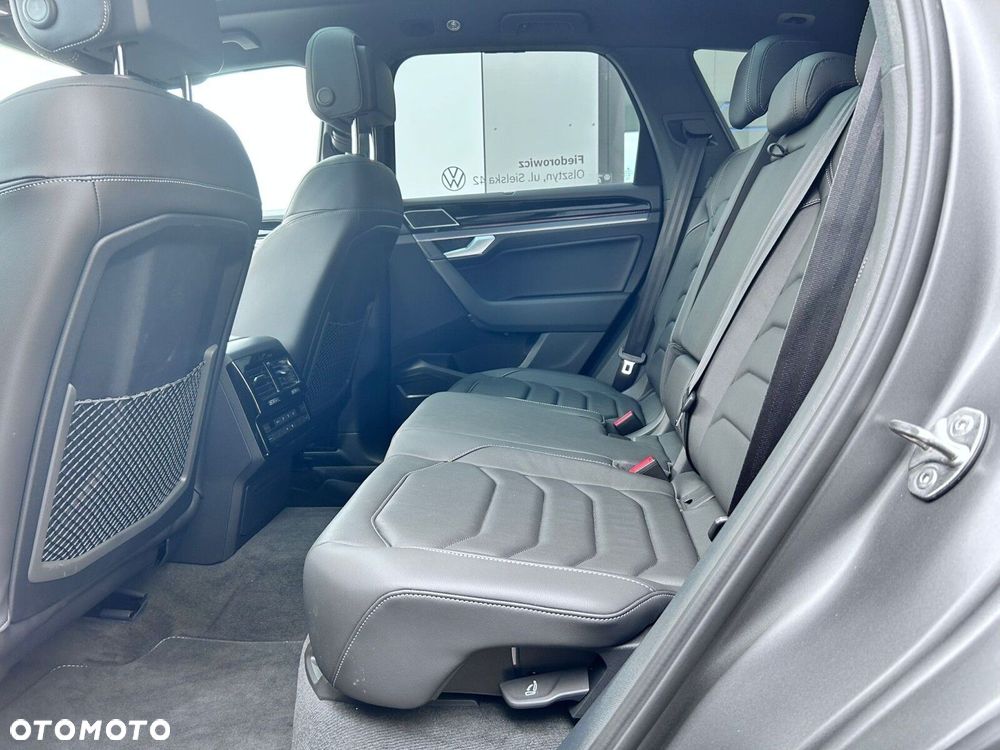 Volkswagen Touareg - 18