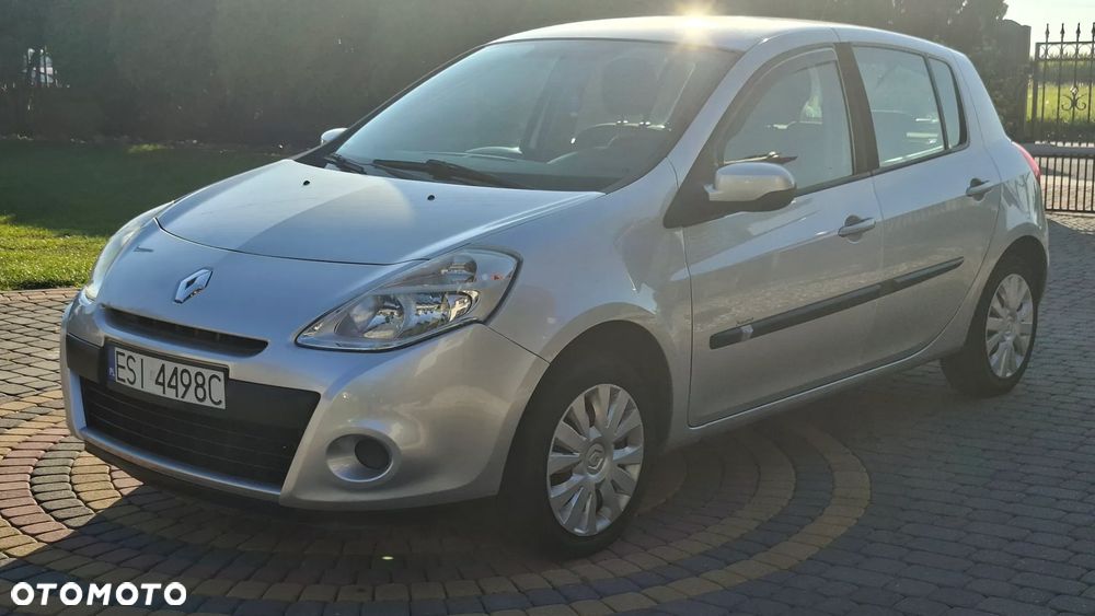 Renault Clio - 8