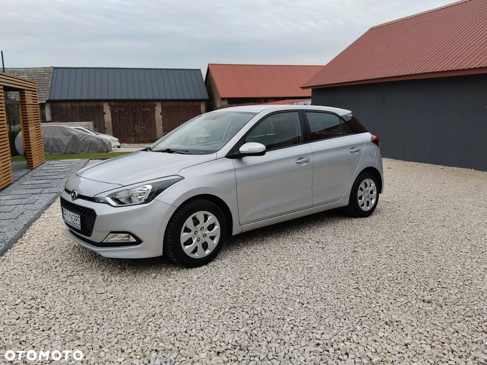 Hyundai i20 blue 1.2 - 15