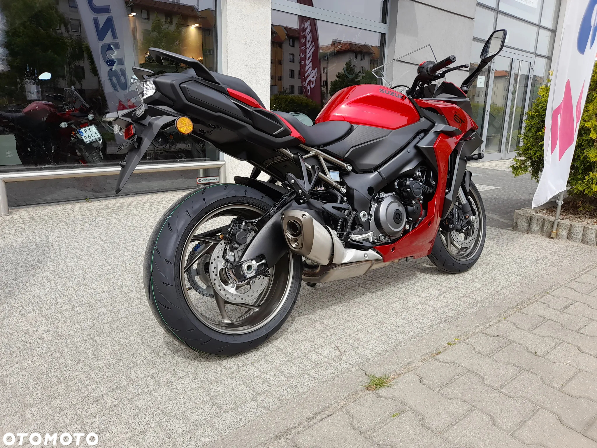 Suzuki GSX 1000 - 15