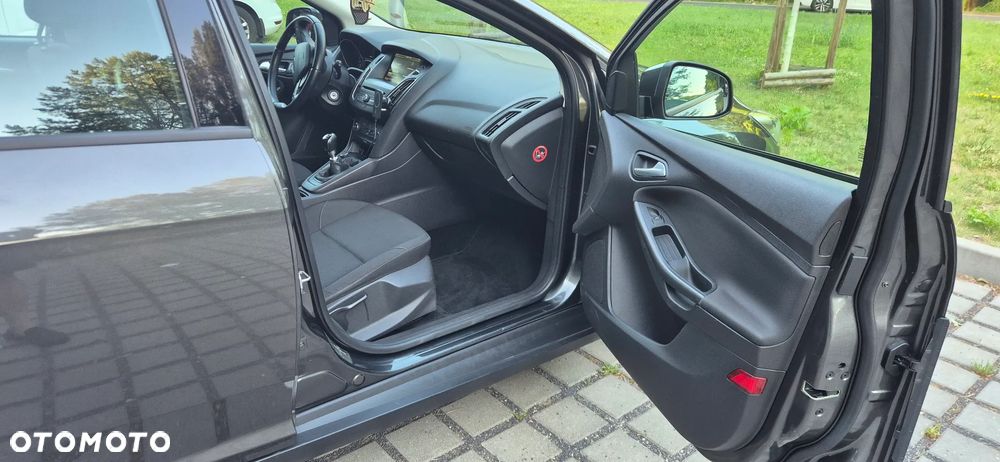 Ford Focus 1.0 EcoBoost Trend - 9