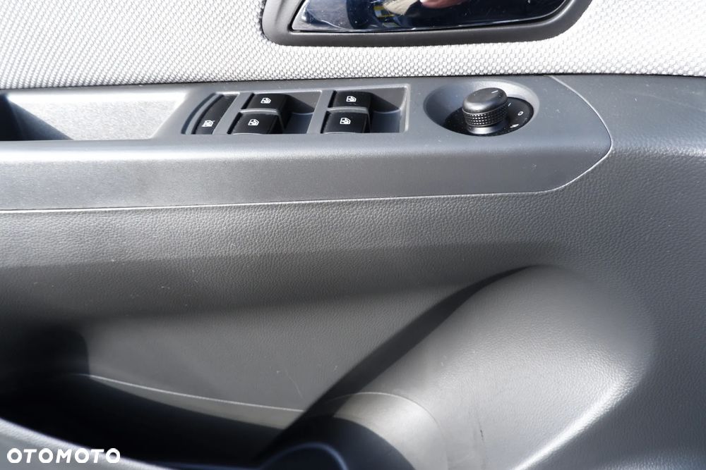 Chevrolet Cruze 1.6 LS - 19