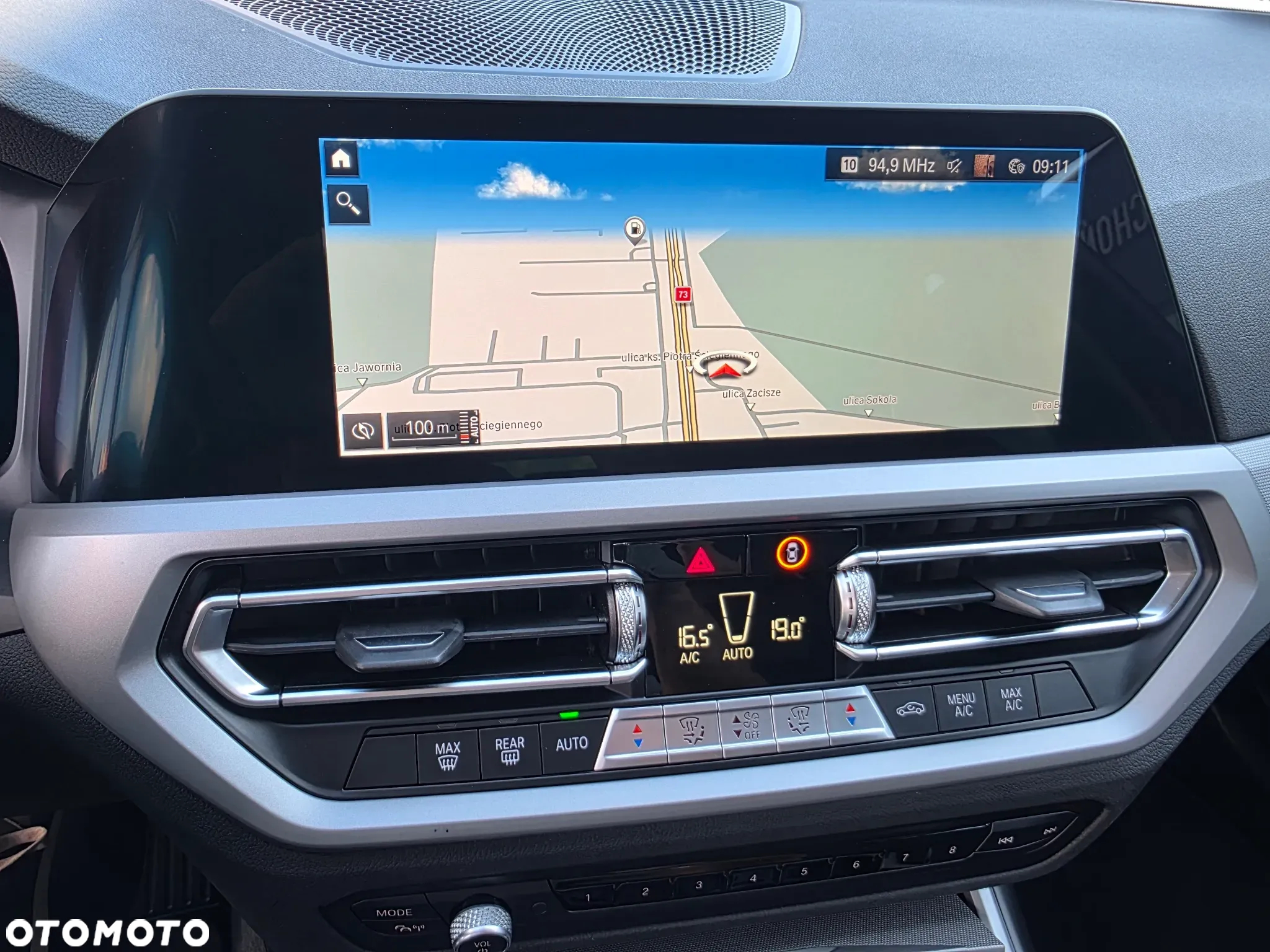 BMW Seria 3 318i Business Edition sport - 26