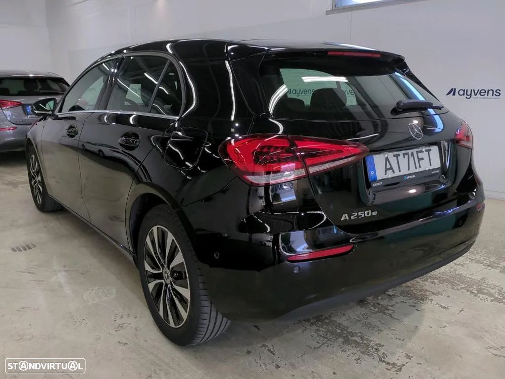 Mercedes-Benz A 250 e Style Plus - 2