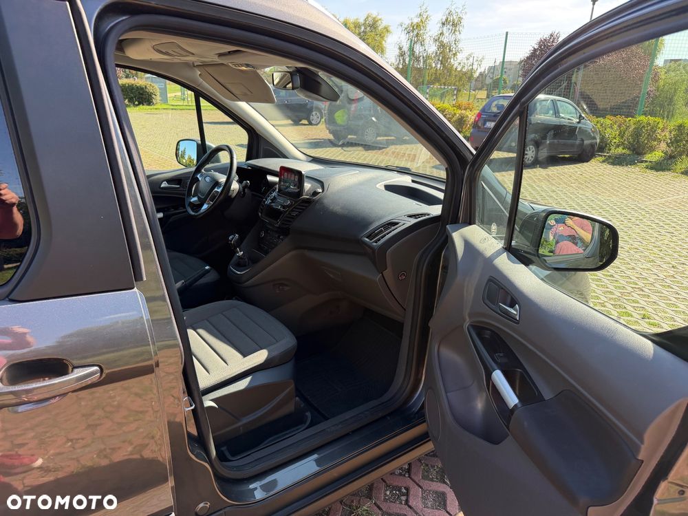 Ford Tourneo Connect Grand - 14