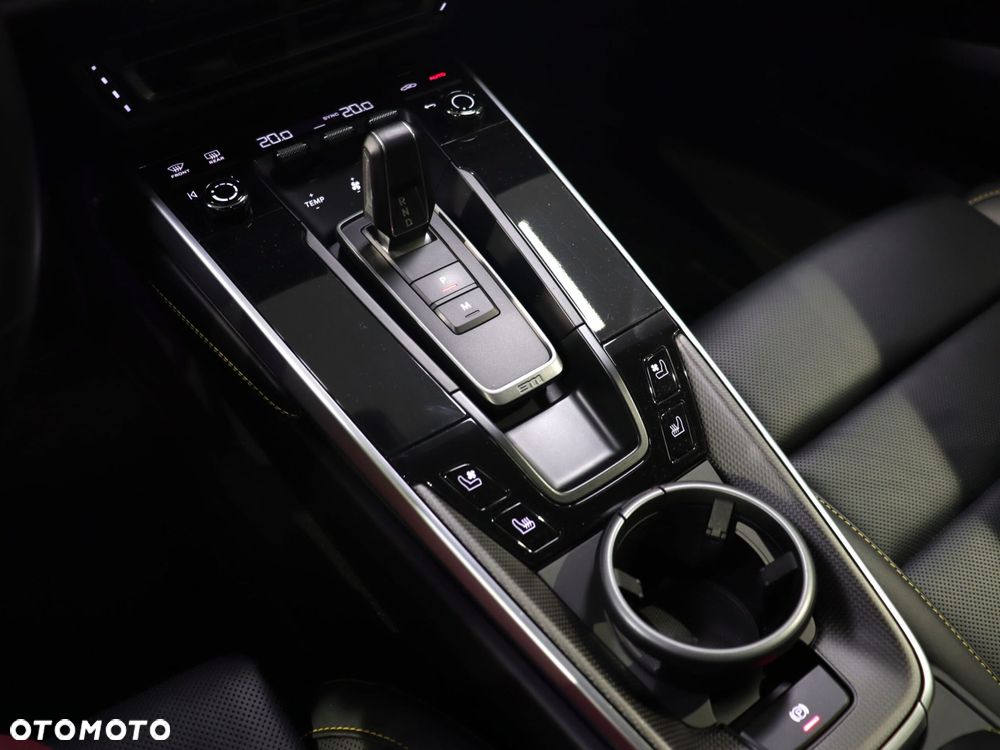 Porsche 911 Turbo S - 25