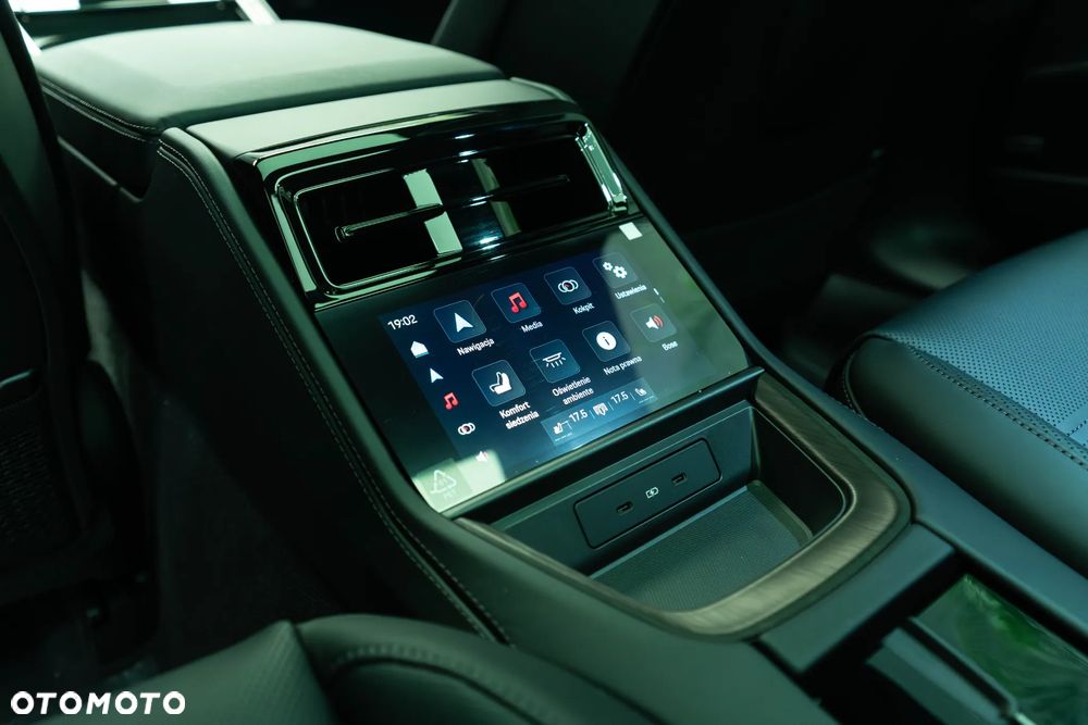 Porsche Panamera 4 E-Hybrid PHEV - 24