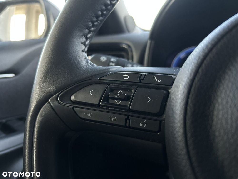 Toyota Yaris Hybrid 1.5 Executive - 19