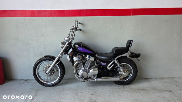 Suzuki Intruder