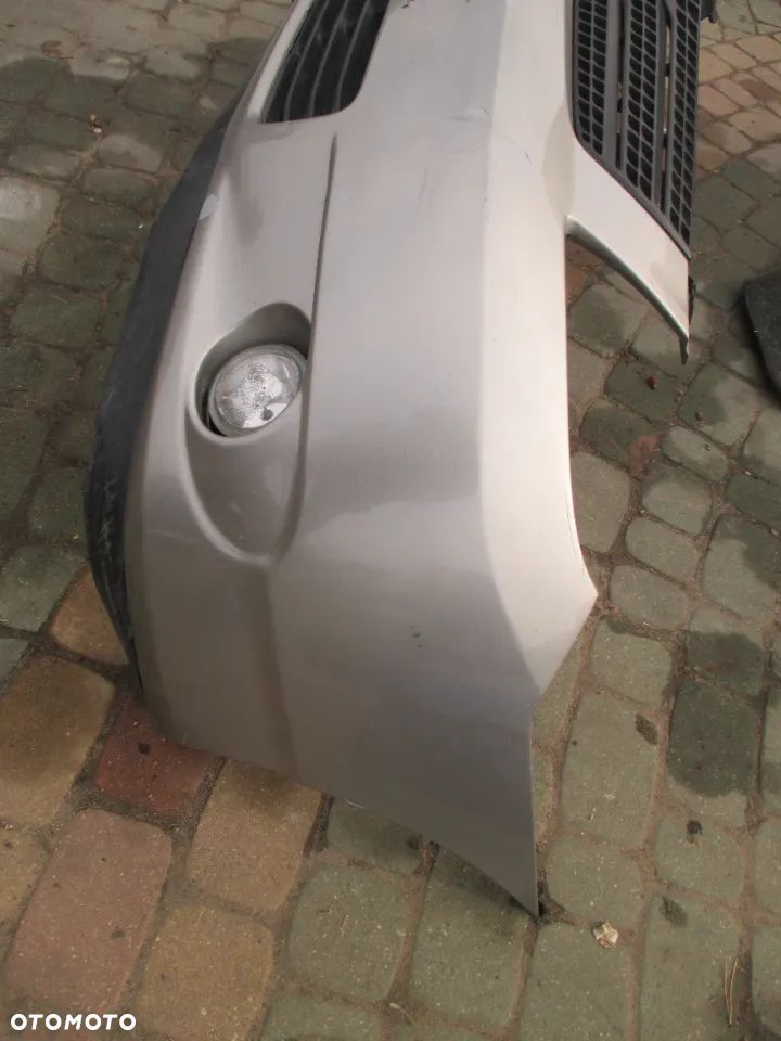 Zderzak TOYOTA COROLLA VERSO + HALOGEN, GRILL 1D9 - 5