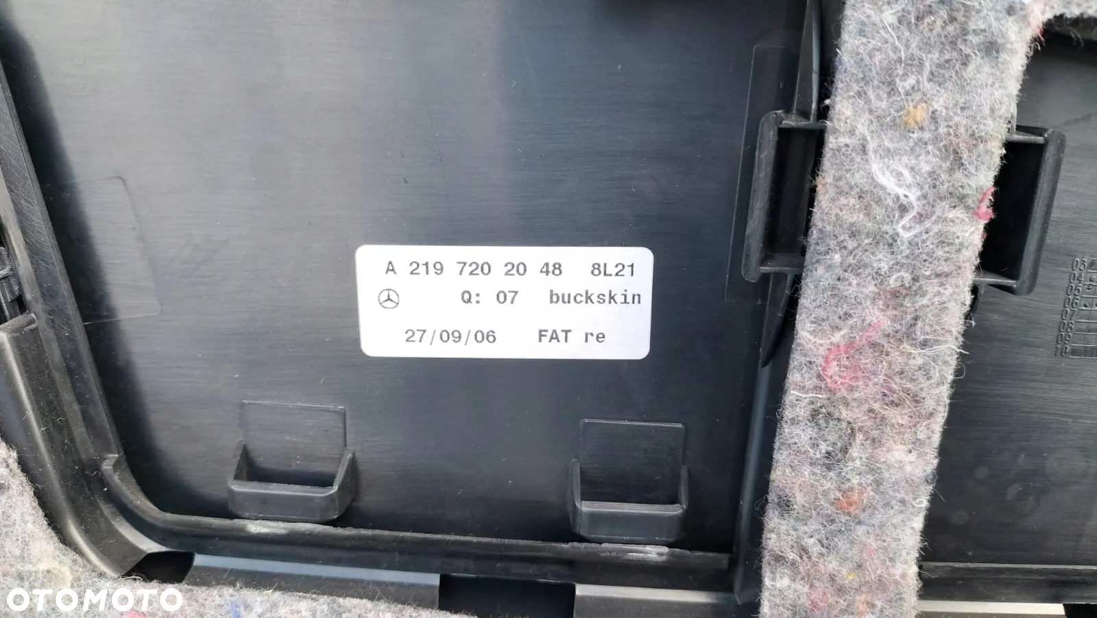 BOCZEK TAPICERKA DRZWI PRAWY PRZÓD BEŻOWY PODŁOKIETNIK ZAŚLEPKA A2197207870 A2197202048 A2197270628 MERCEDES CLS W219 C219 - 7