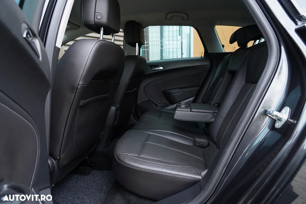 Opel Astra 1.7 CDTI ECOTEC Cosmo - 7