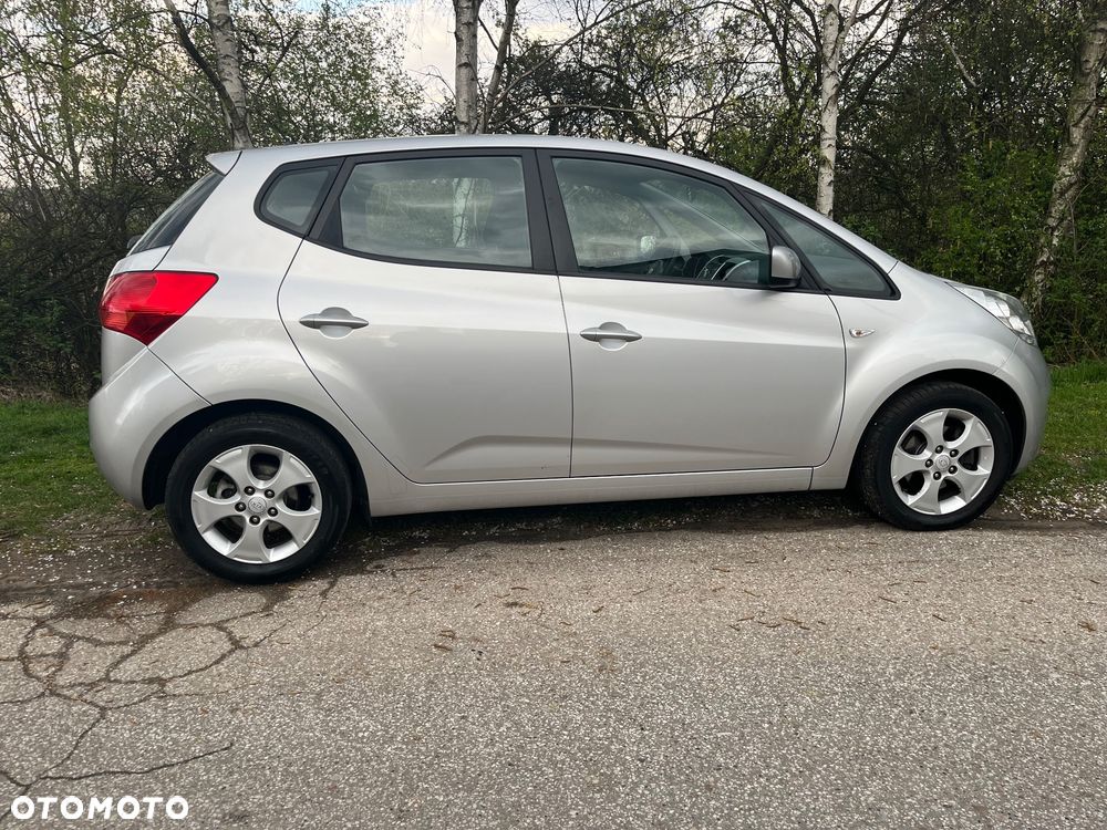 Kia Venga 1.4 L - 14