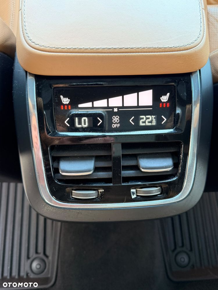 Volvo XC 90 - 20