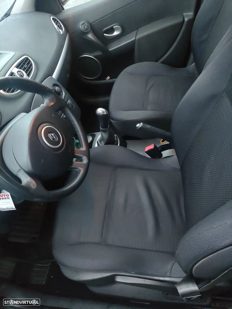 Renault Clio 1.2 16V Fairway - 1