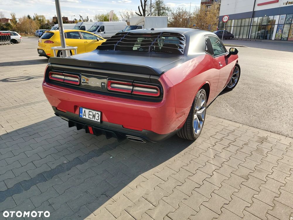 Dodge Challenger - 5