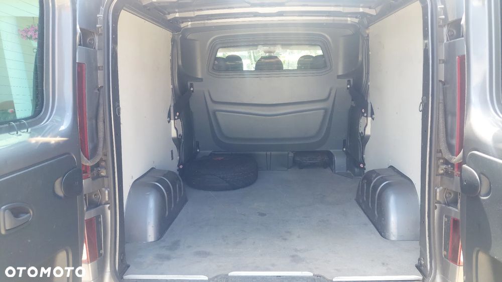 Opel Vivaro - 9