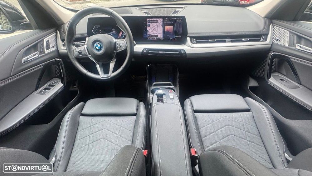 BMW iX1 xDrive30 - 16