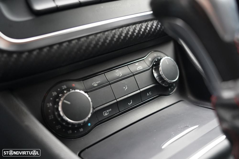 Mercedes-Benz A 180 d AMG Line - 11