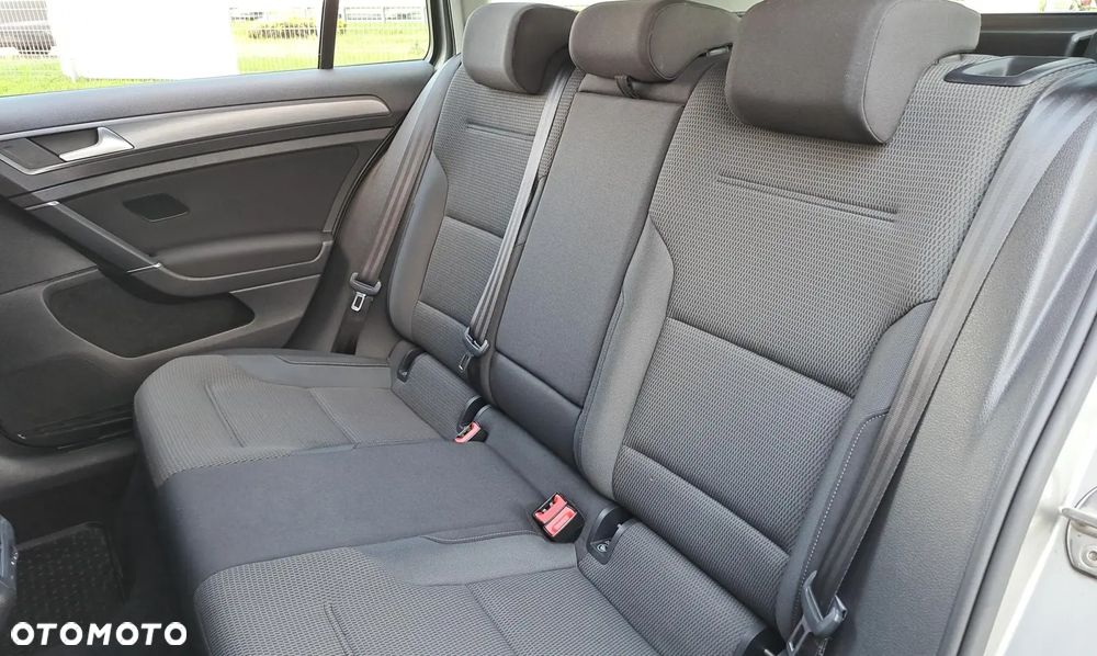 Volkswagen Golf 1.6 TDI BMT Comfortline - 11