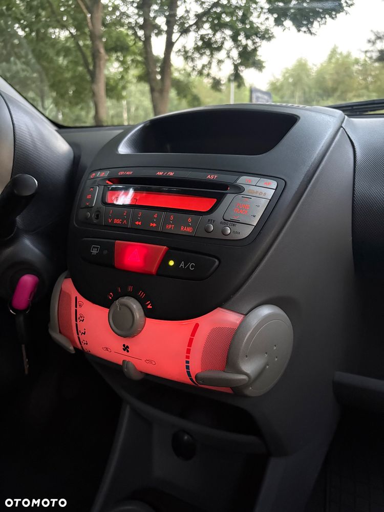Toyota Aygo 1.0 VVT-i Sol EU5 - 9