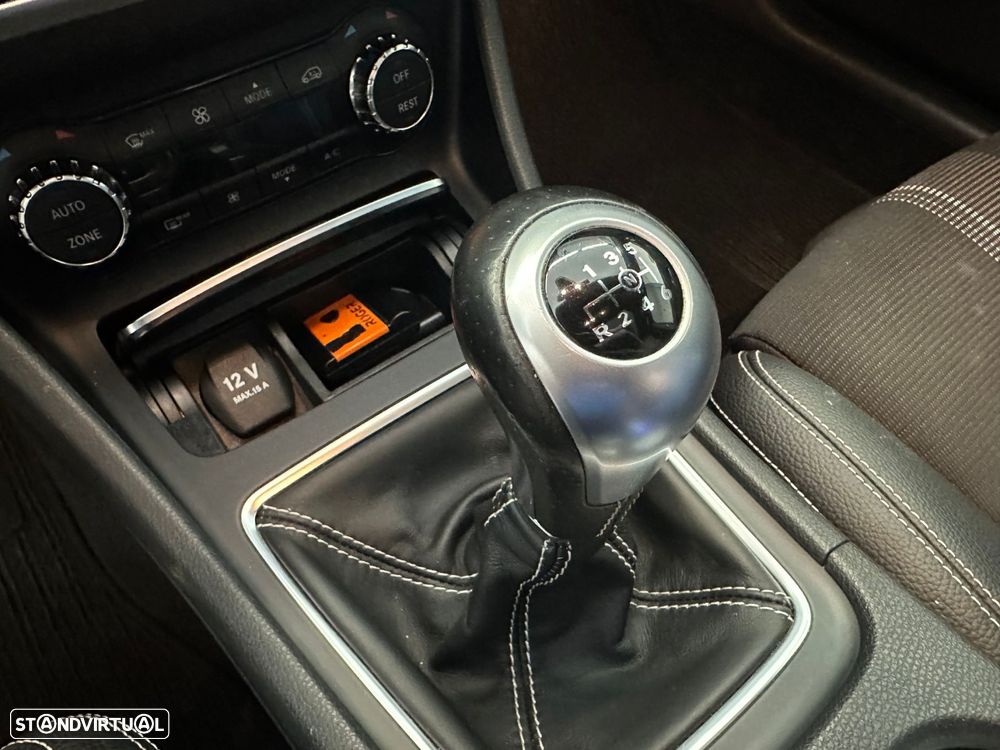 Mercedes-Benz CLA 200 - 18