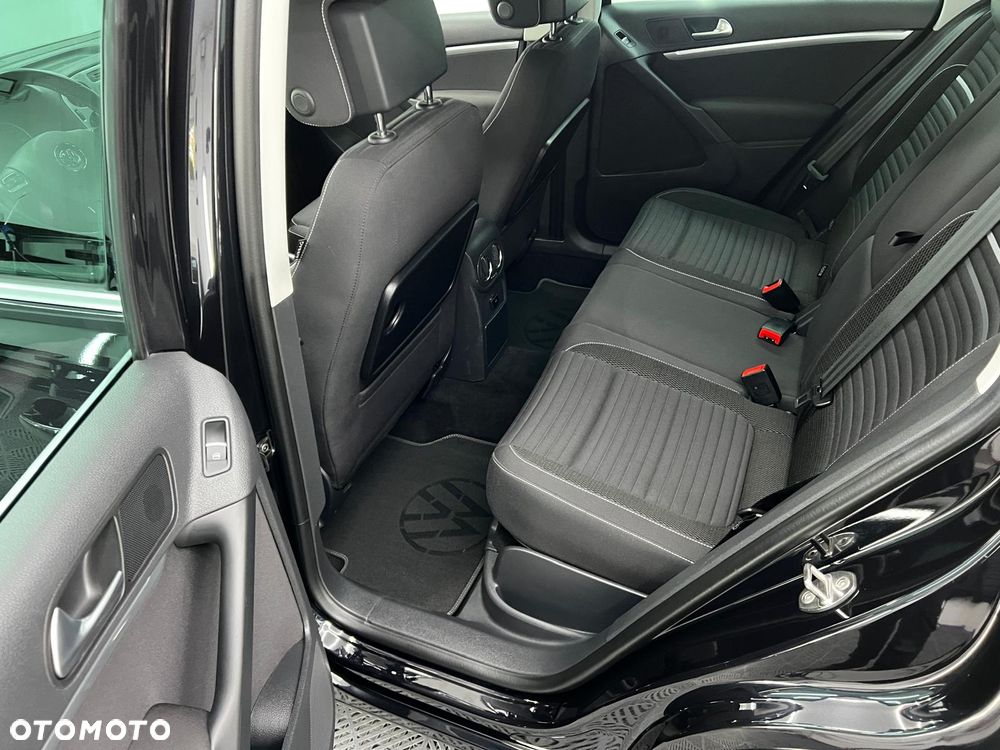 Volkswagen Tiguan - 35