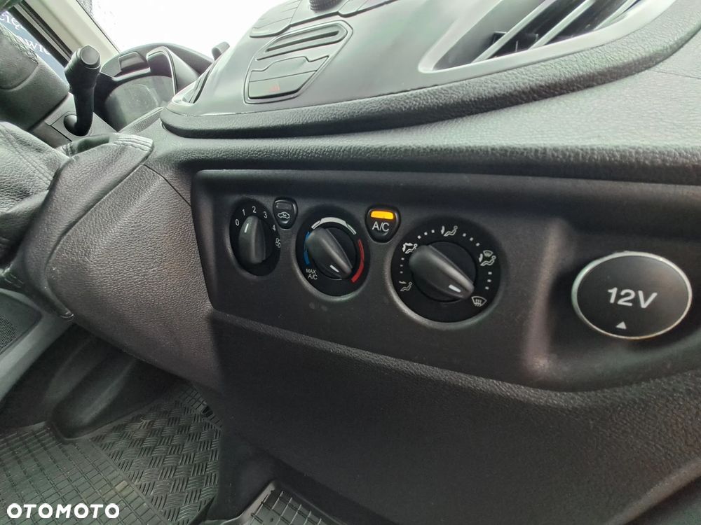 Ford Transit - 13