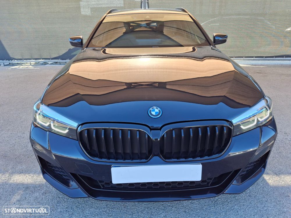 BMW 530 e Pack Desportivo M Pro - 4
