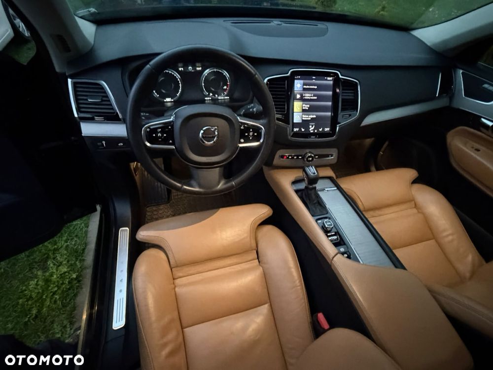 Volvo XC 90 - 4
