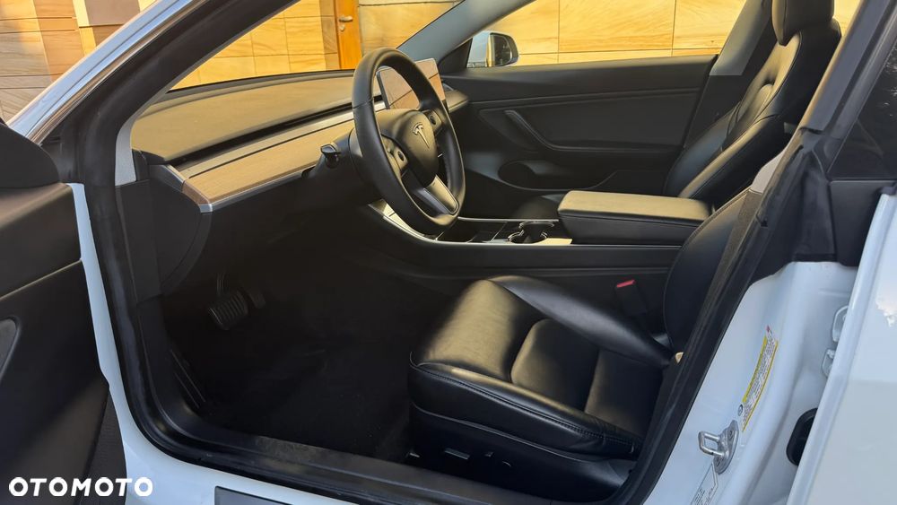 Tesla Model 3 Standard Reichweite Plus Hinterradantrieb - 14