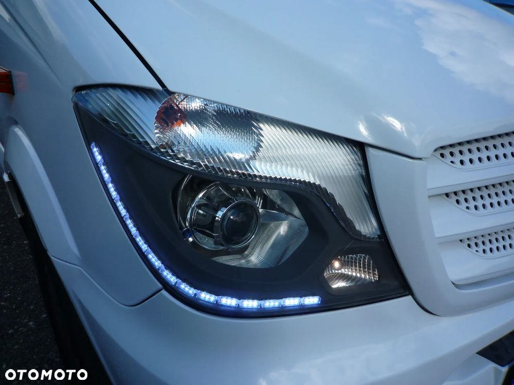 Mercedes-Benz Sprinter - 9