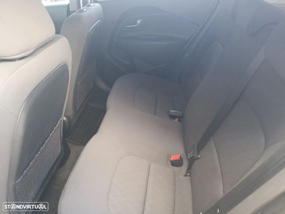 Kia Rio 1.1 CRDi TX AC+VE - 16