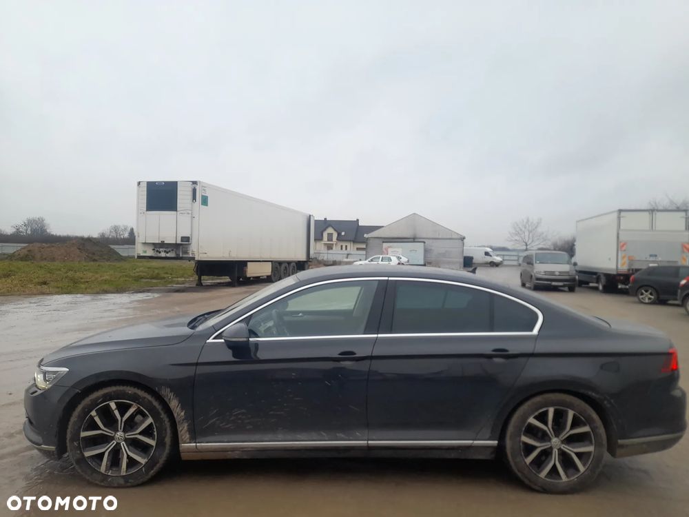 Volkswagen Passat 1.5 TSI EVO Highline DSG - 2