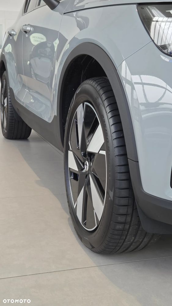 Volvo XC 40 82kWh P8 Recharge AWD Plus - 25