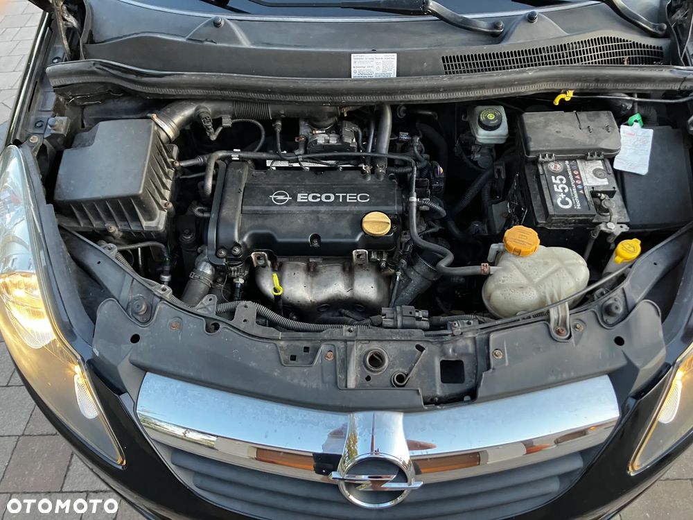 Opel Corsa 1.4 16V Sport - 12