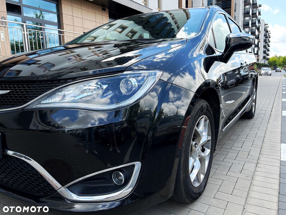 Chrysler Pacifica - 9