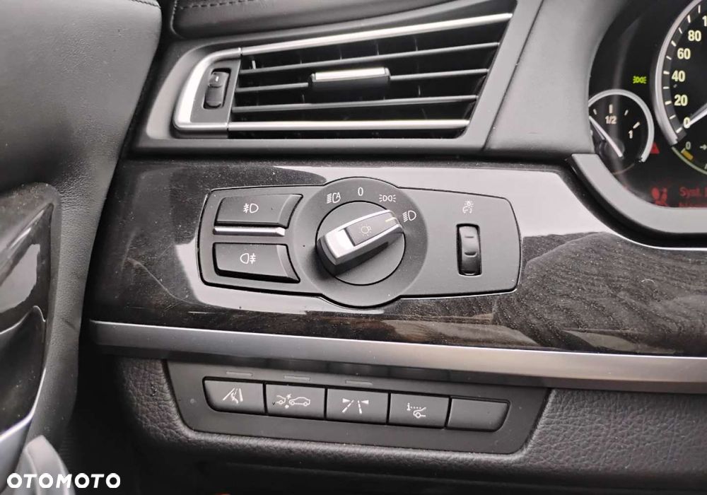 BMW Seria 7 - 18