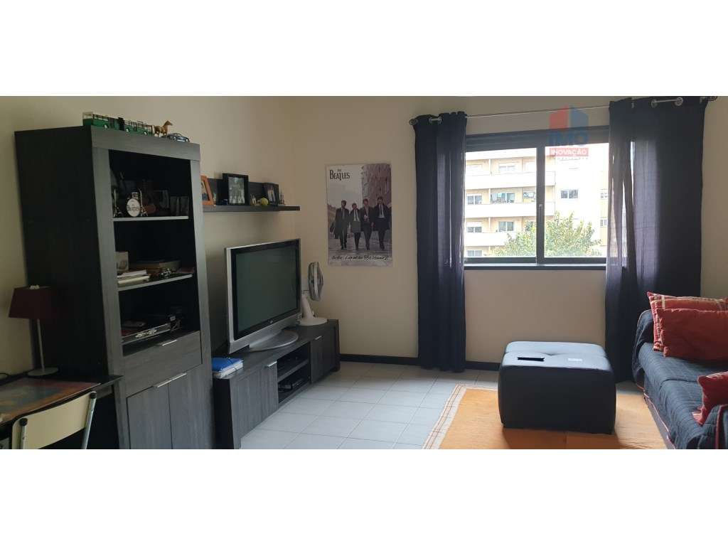 APARTAMENTO T1 PARA RENTABILIZAR - Grande imagem: 4/10