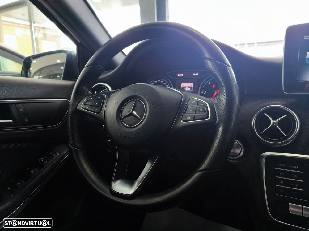Mercedes-Benz A 180 d AMG Line - 18