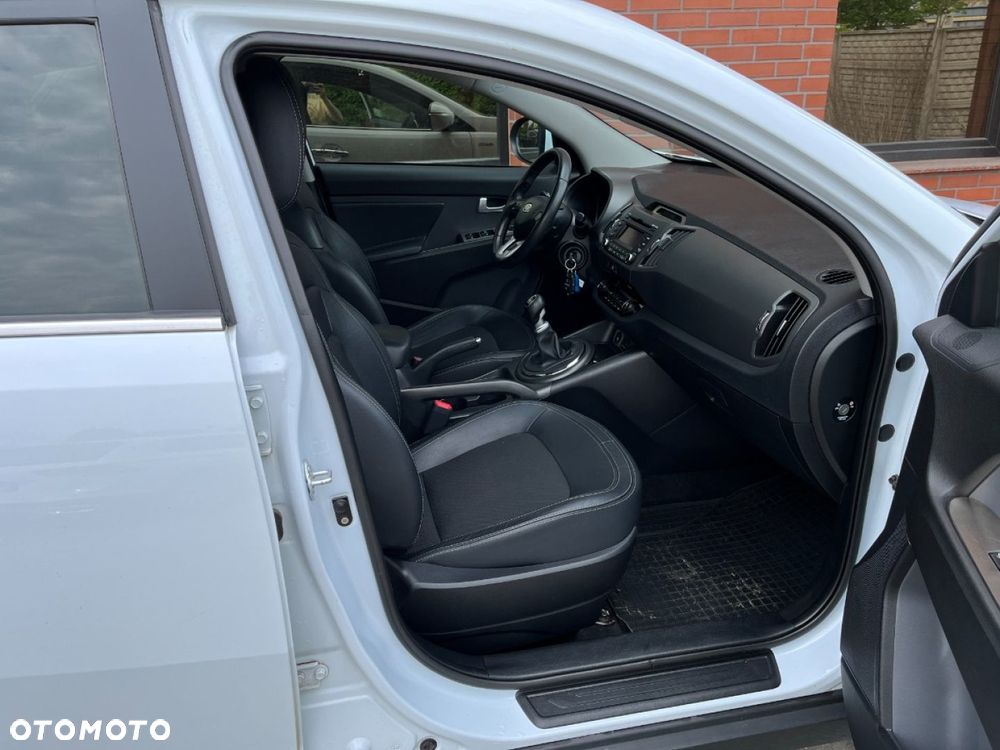 Kia Sportage 2.0 CRDI L AWD - 12