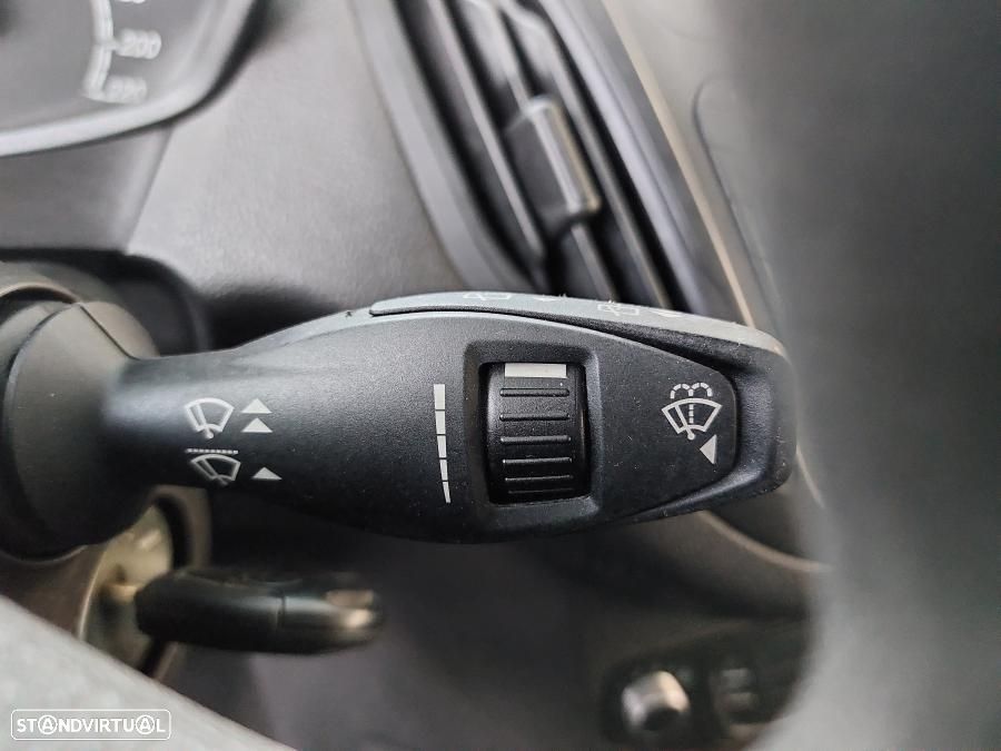 Ford Tourneo Courier 1.5 TDCi Ambiente - 15